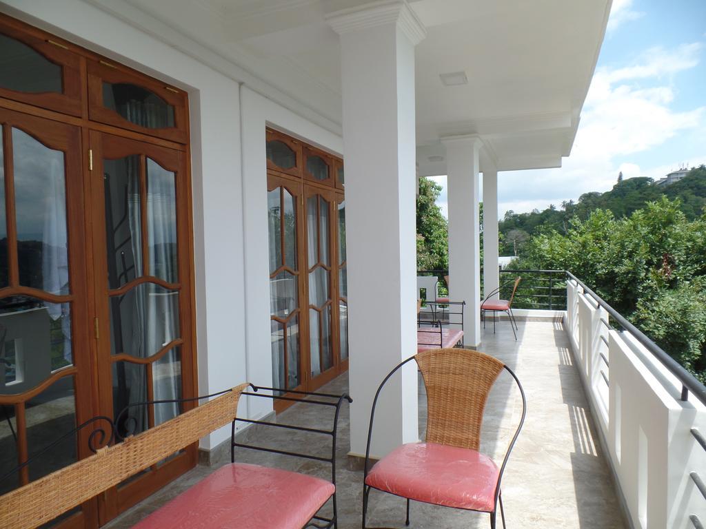 Kandyan Bluestar Villa Экстерьер фото