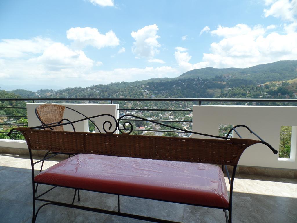 Kandyan Bluestar Villa Экстерьер фото
